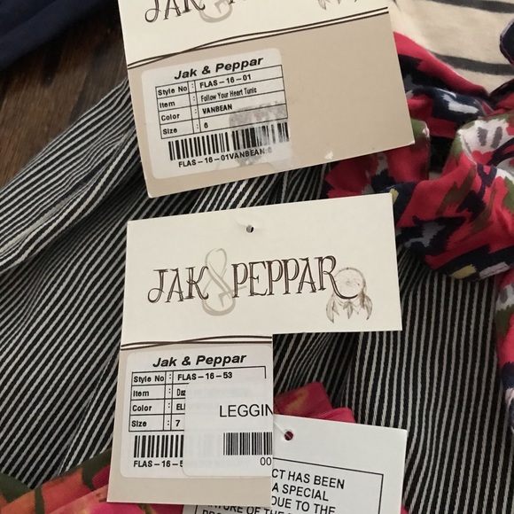 NWT Jak & Peppar Follow Your Heart Tunic Leggings - Picture 7 of 7